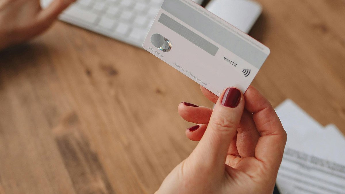 pexels polina tankilevitch 6928876s